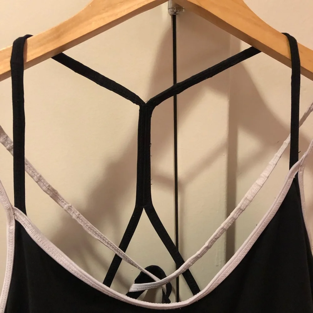 ⛔️SOLD⛔️ Adidas 🖤 Strappy Back Sports Bra - Picture 5 of 14
